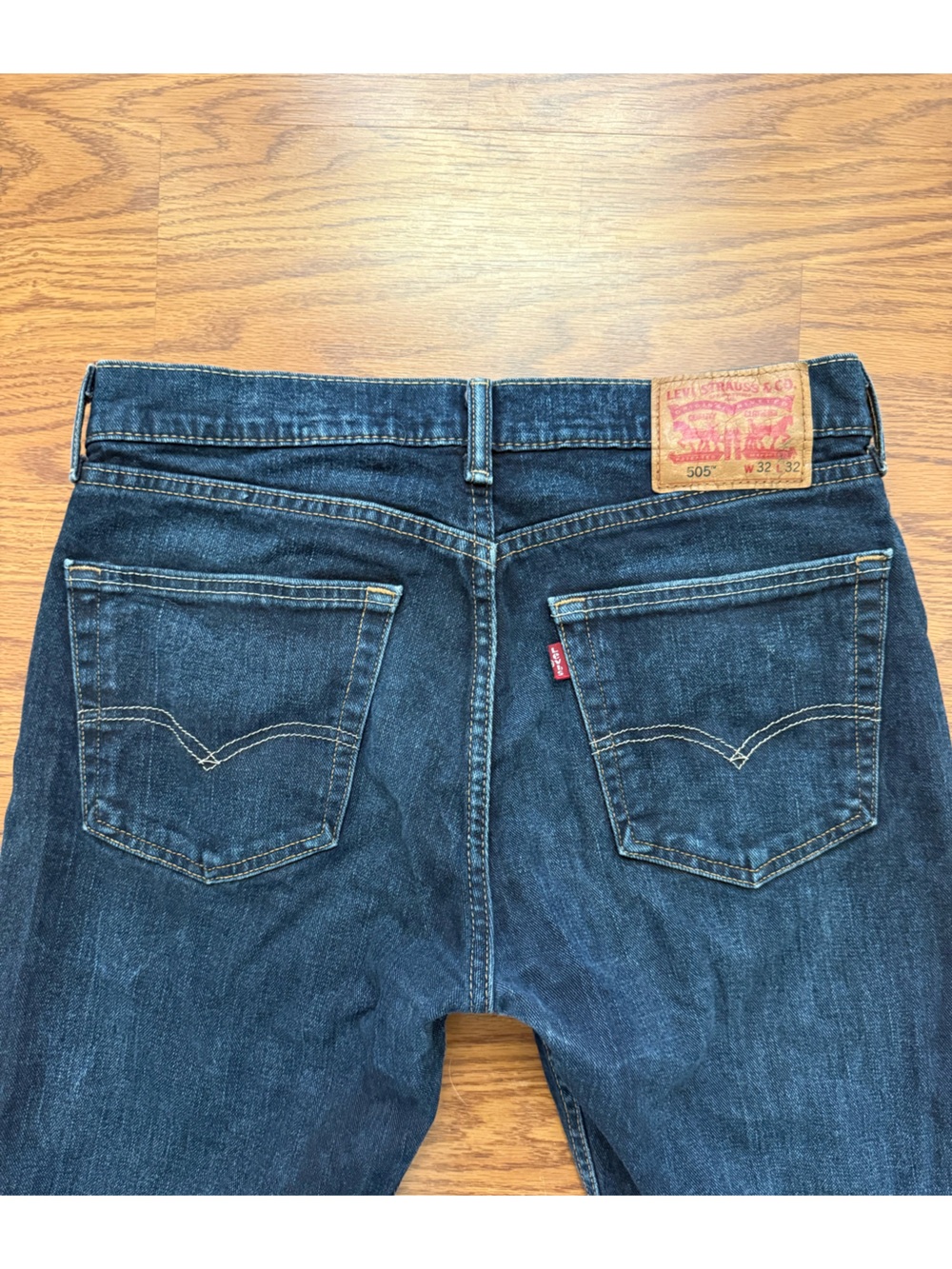 Levi Strauss Men's 505 Straight Jeans in Dark Blue Denim Size 32 x 32 EUC - Picture 3 of 13